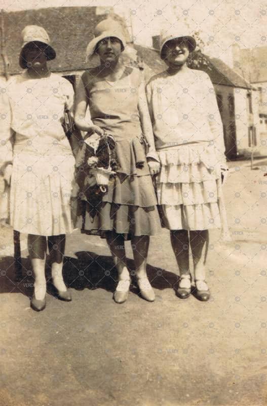 Demoiselles robes années 20 Plougasnou