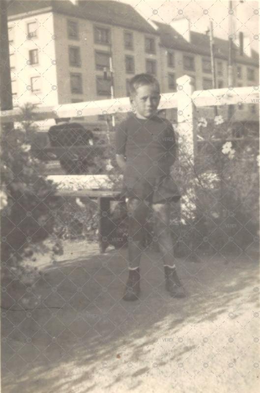 Enfant l10 Cours Chazelles Lorient 1950