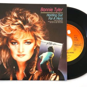 Bonnie-tyler-holding-hero-45T