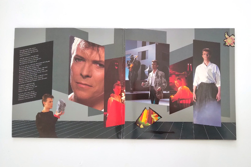 bowie-loving-alien-1-33T