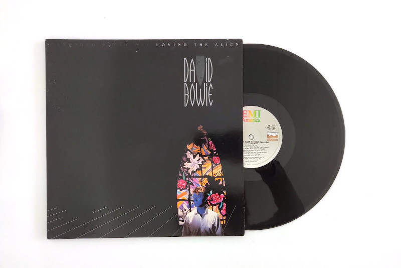 bowie-loving-alien-33T