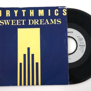 eurythmics-sweet-dreams-45T