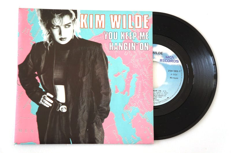 kim-wilde-keep-hanging-on-45T