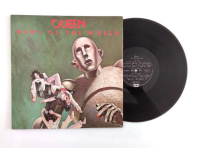 queen-news-world-33T