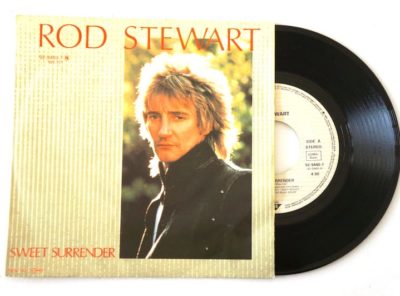 rod-stewart-sweet-surrender-45T