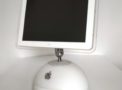 Apple-iMac-15-Tournesol-PowerPC-G4