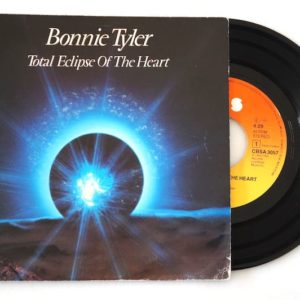 bonnie-tyler-total-eclipse-heart-45T