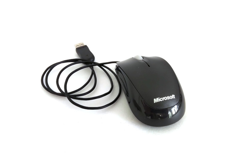 mini-souris-filaire-usb-microsof-1