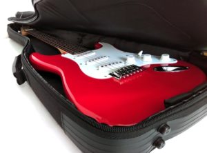 Housse Guitare-elec-Fender-Squier-Bullet-Strat-RW-TR-17